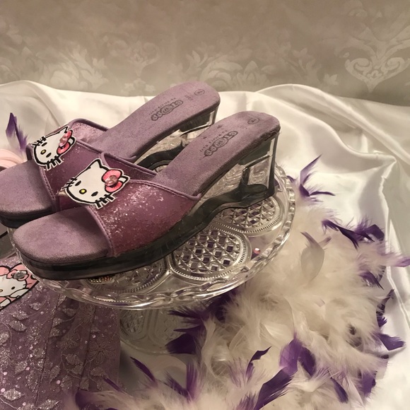 Rare🦄 adorable y2k custom hello kitty shoes with 🌈 light up heels🌈 - Picture 14 of 15
